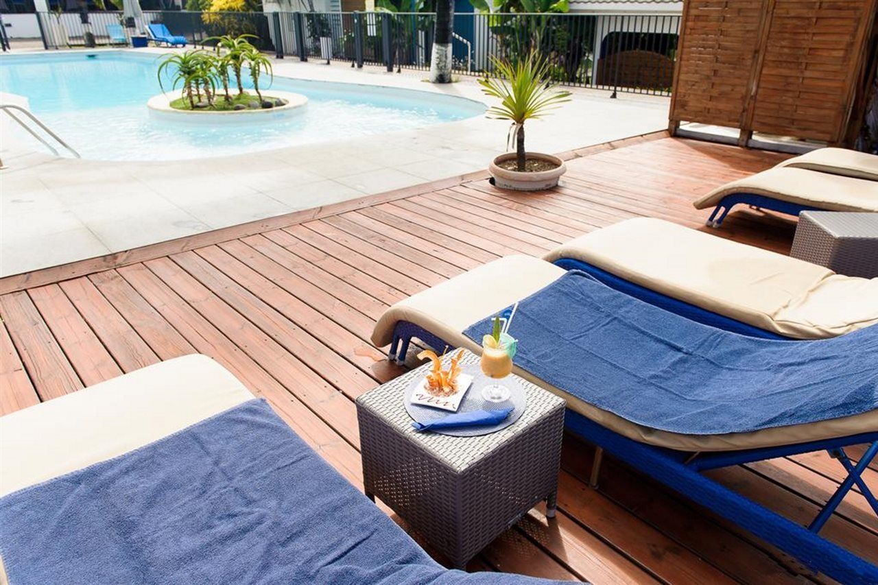 Hotel Le Victoria Saint Pierre Luaran gambar